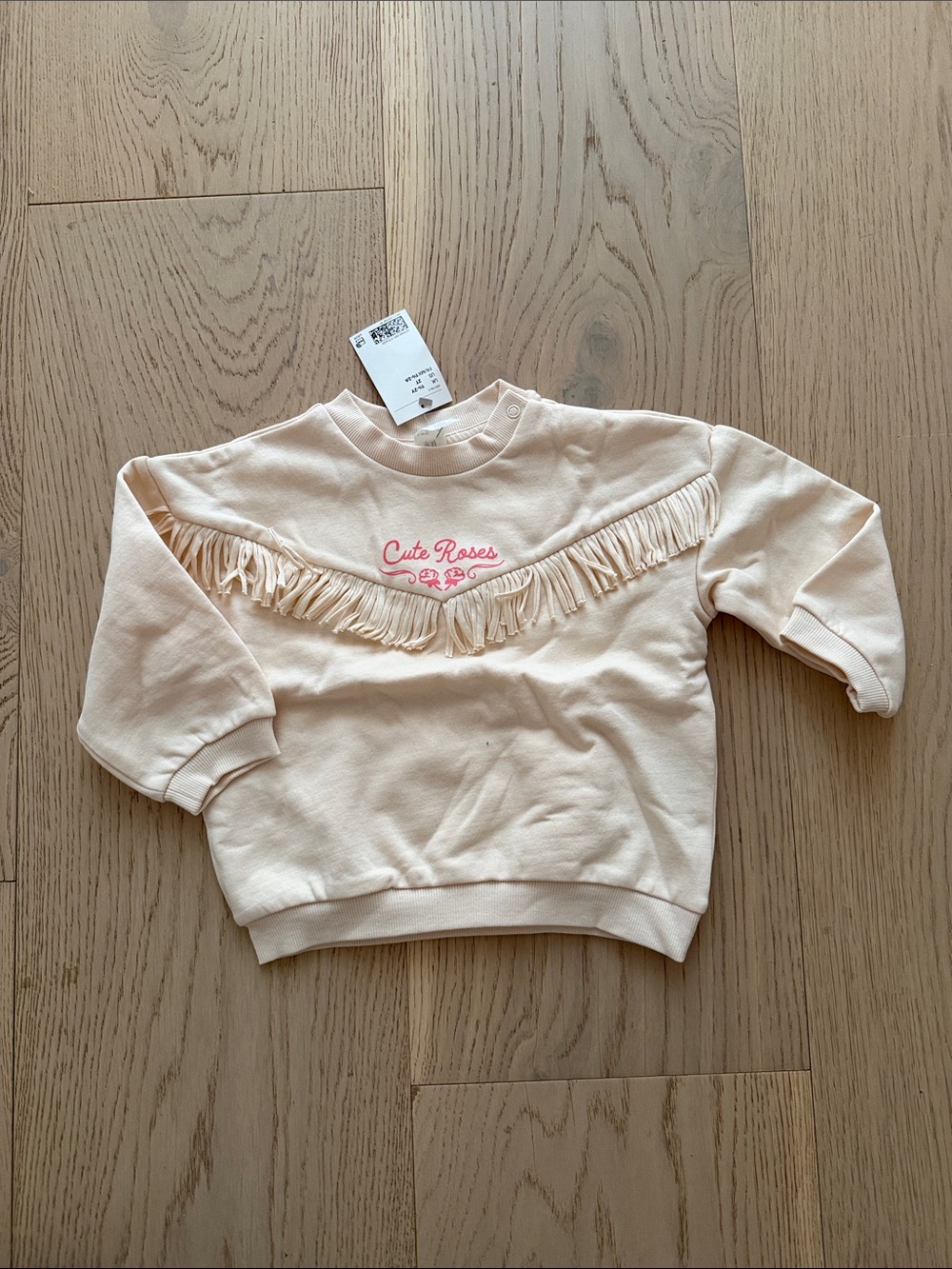H&M Little girls Cream "Cute Roses" Fringe Sweatshirt 2T